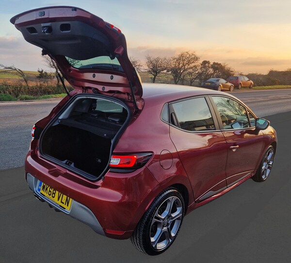 Used Renault Clio 2018 for sale - 69702929: Photo 10