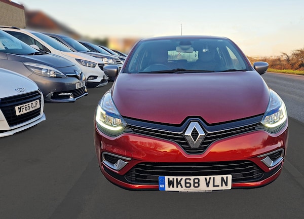 Used Renault Clio 2018 for sale - 69702929: Photo 2