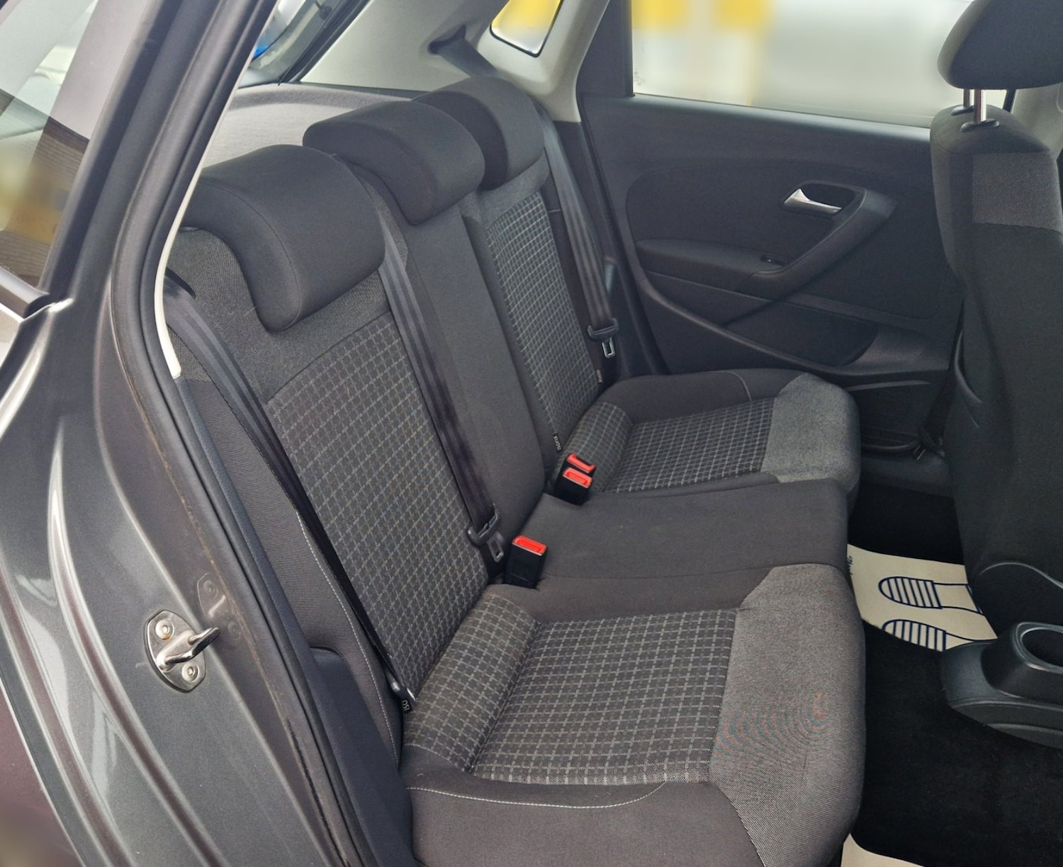 Used Volkswagen Polo 2015 for sale - 76555558: Photo 25