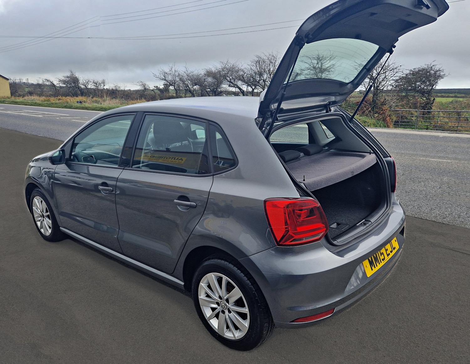 Used Volkswagen Polo 2015 for sale - 76555558: Photo 8