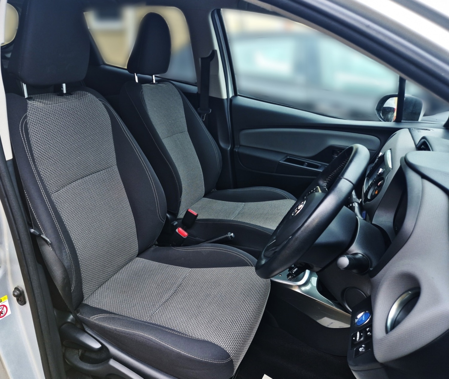 Used Toyota Yaris 2017 for sale - 78081331: Photo 24