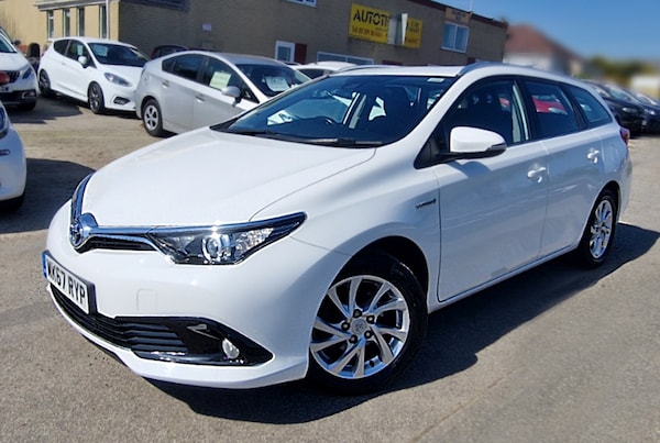 Used Toyota Auris 2017 for sale - 74524339: Photo 1