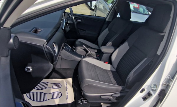Used Toyota Auris 2017 for sale - 74524339: Photo 5
