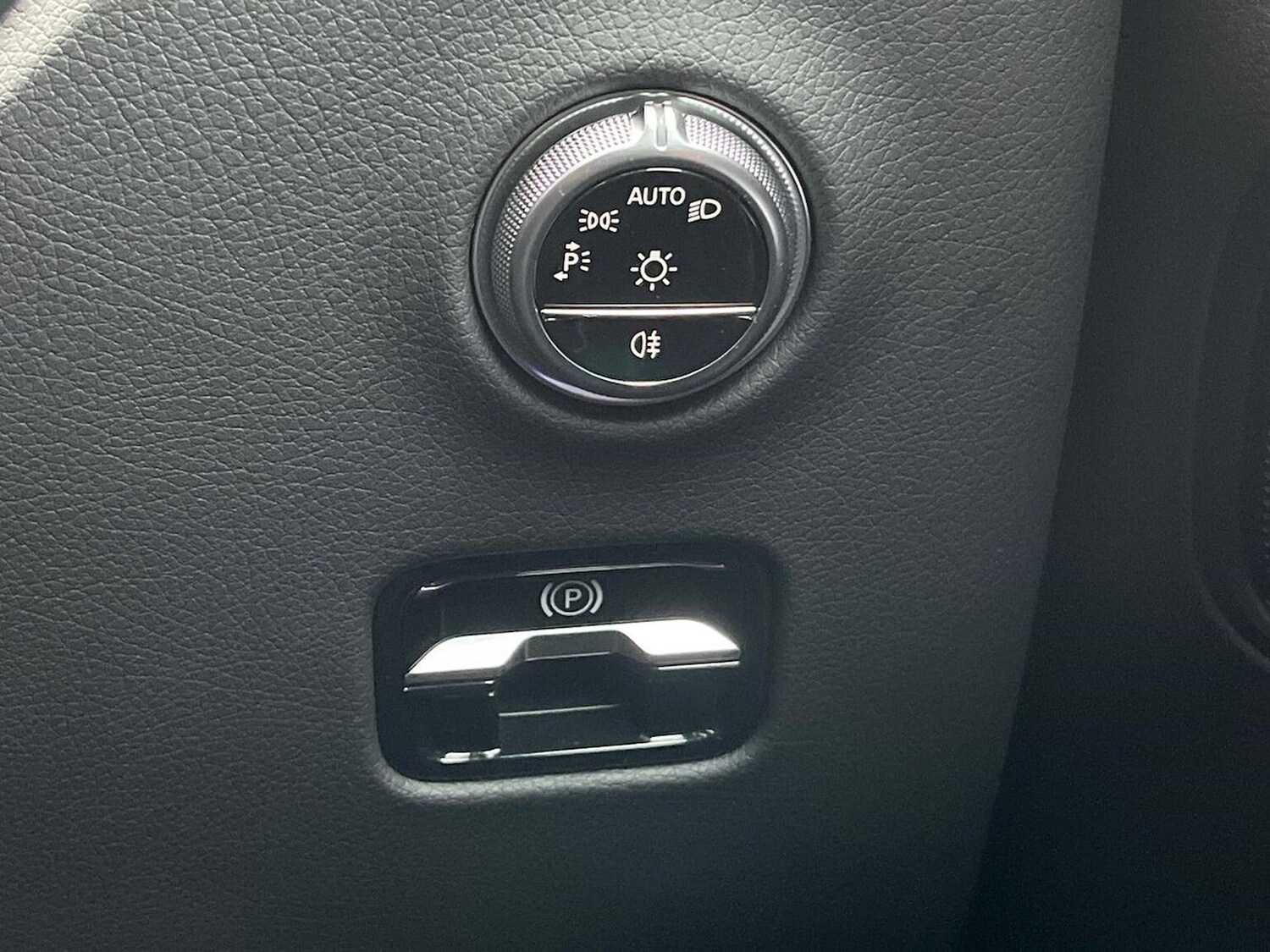 Used Mercedes-Benz GLC 2024 for sale - 76554242: Photo 24