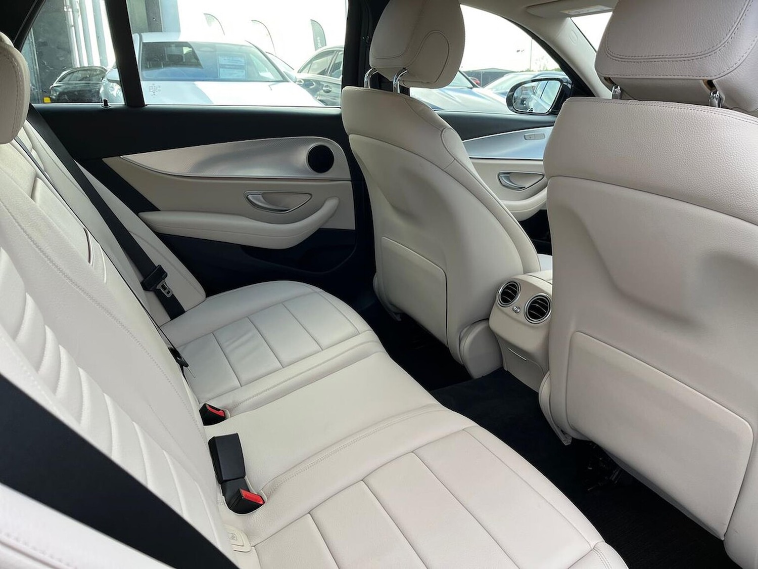 Used Mercedes-Benz E Class 2020 for sale - 76637673: Photo 16