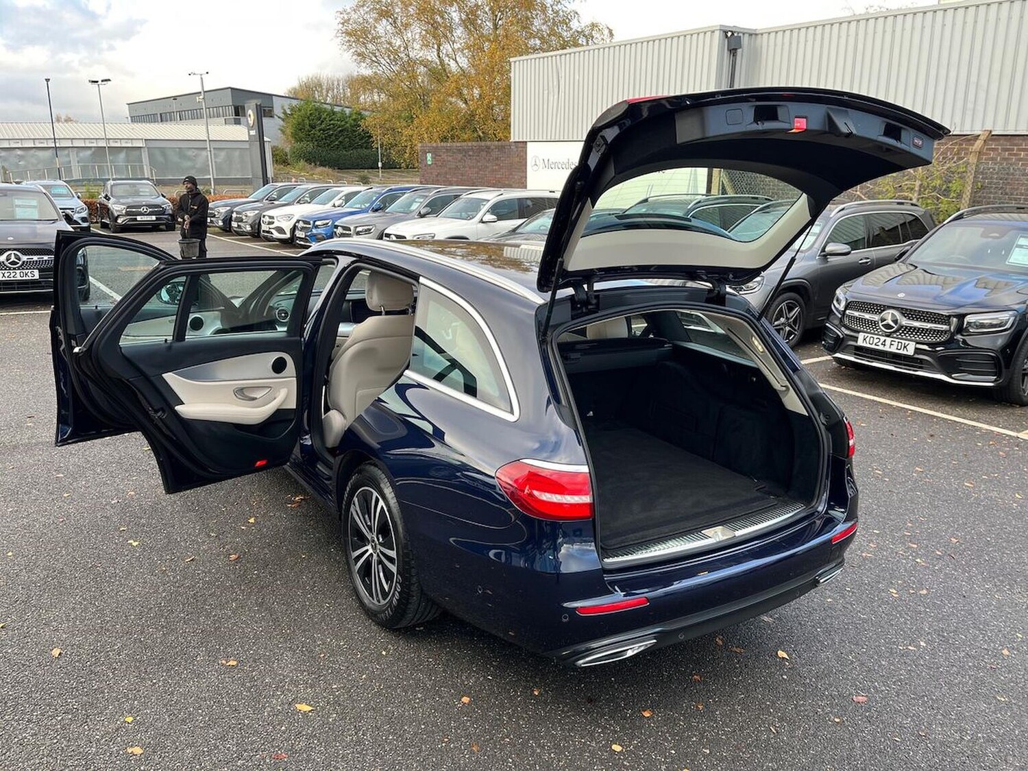 Used Mercedes-Benz E Class 2020 for sale - 76637673: Photo 40