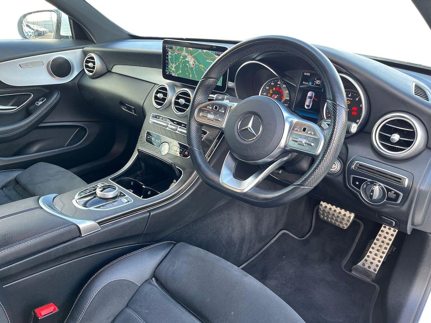 Used Mercedes-Benz C Class 2019 for sale - 76342972: Photo 15