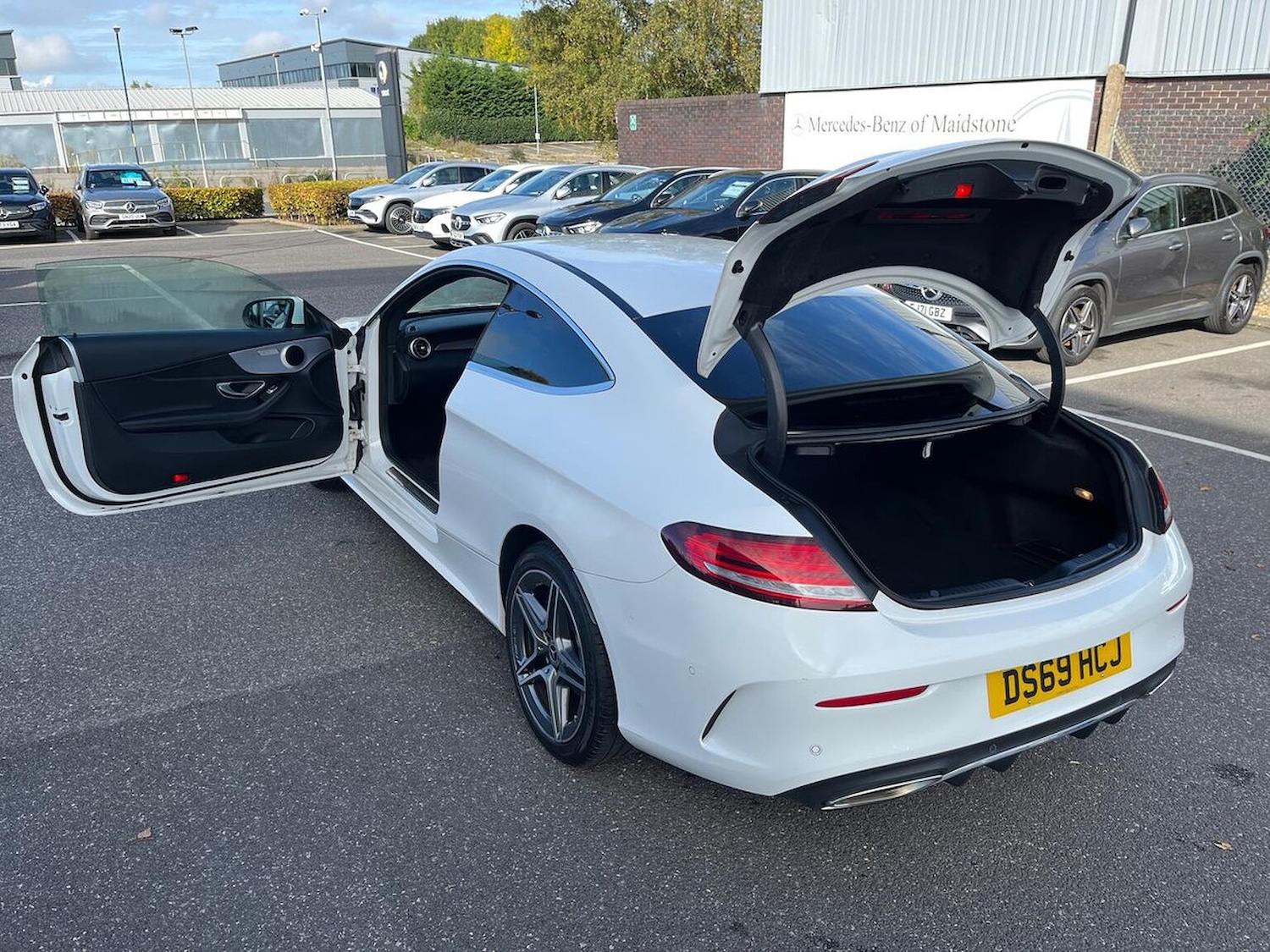 Used Mercedes-Benz C Class 2019 for sale - 76342972: Photo 40