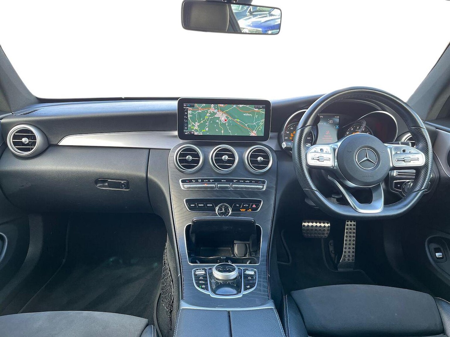 Used Mercedes-Benz C Class 2019 for sale - 76342972: Photo 8