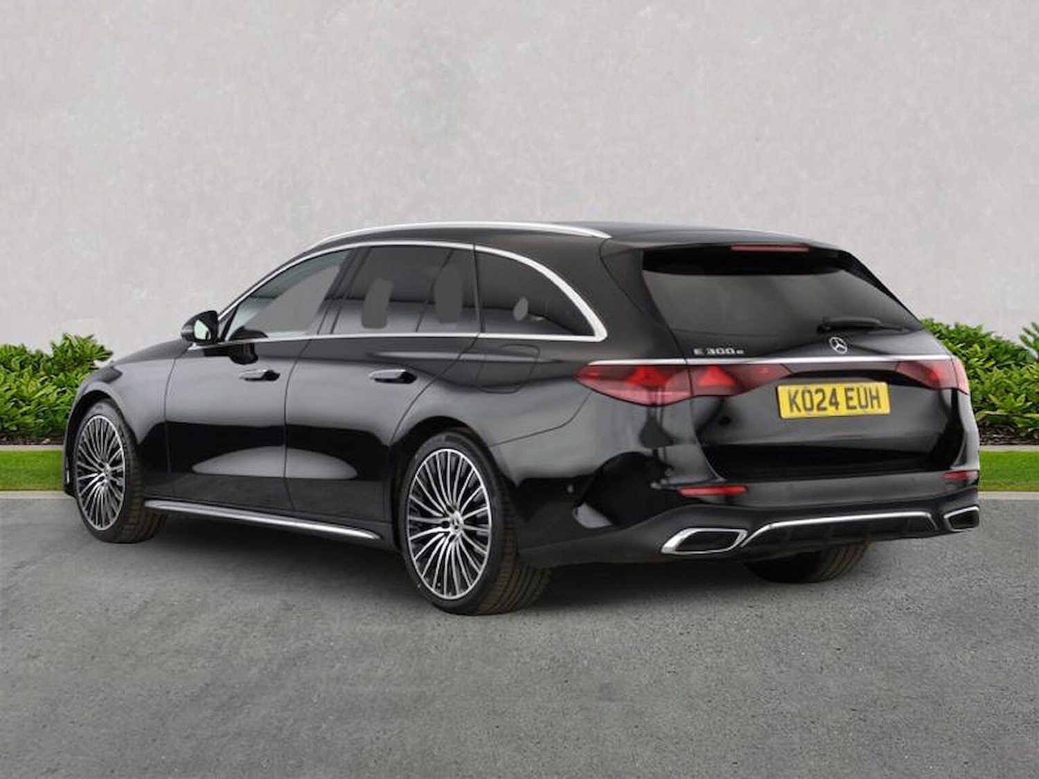 Used Mercedes-Benz E Class 2024 for sale - 76577211: Photo 2