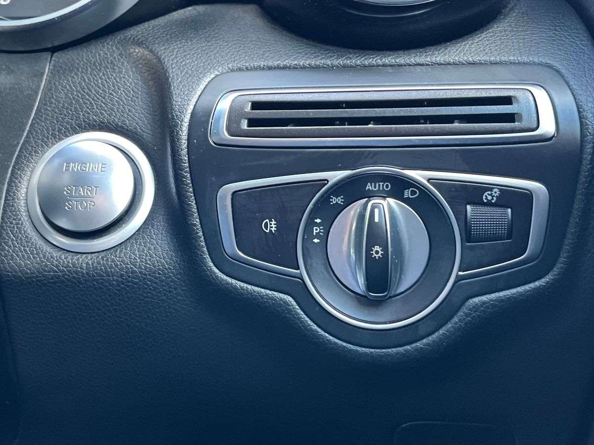 Used Mercedes-Benz GLC 2019 for sale - 78191700: Photo 22