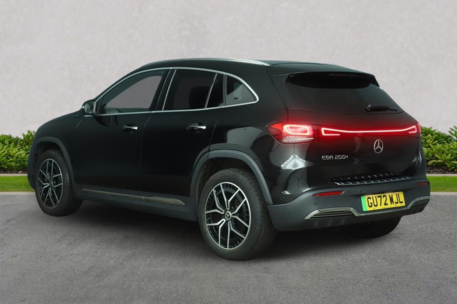 Used Mercedes-Benz EQA 2022 for sale - 76594667: Photo 2