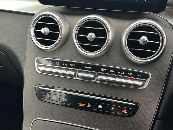 Used Mercedes-Benz GLC 2020 for sale - 76207424: Photo 12