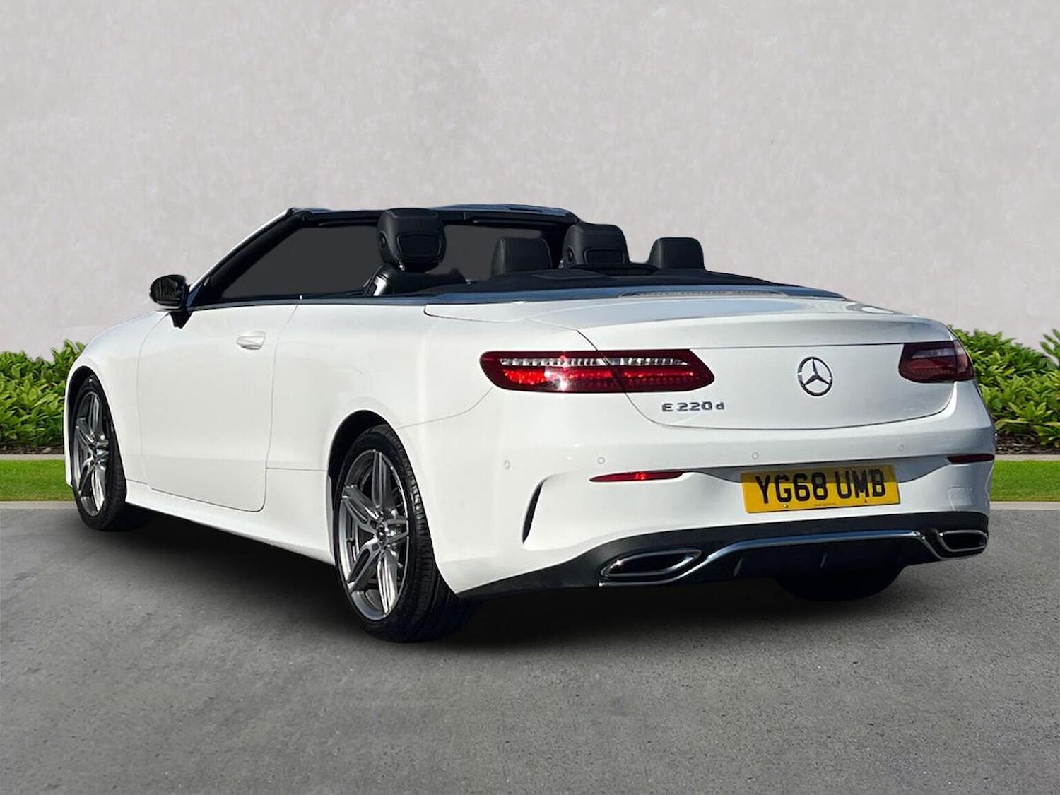 Used Mercedes-Benz E Class 2018 for sale - 76187175: Photo 2