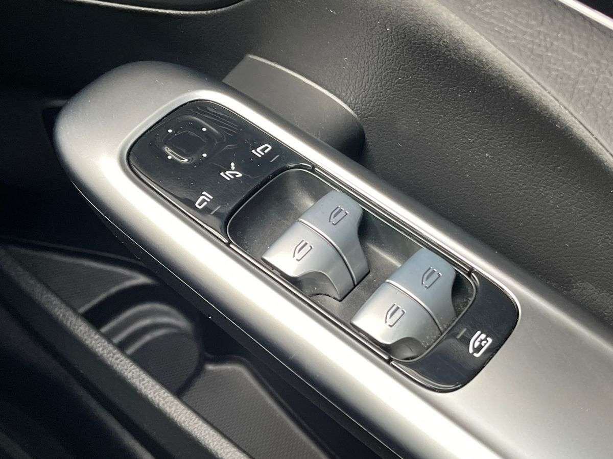 Used Mercedes-Benz C Class 2023 for sale - 78192133: Photo 21