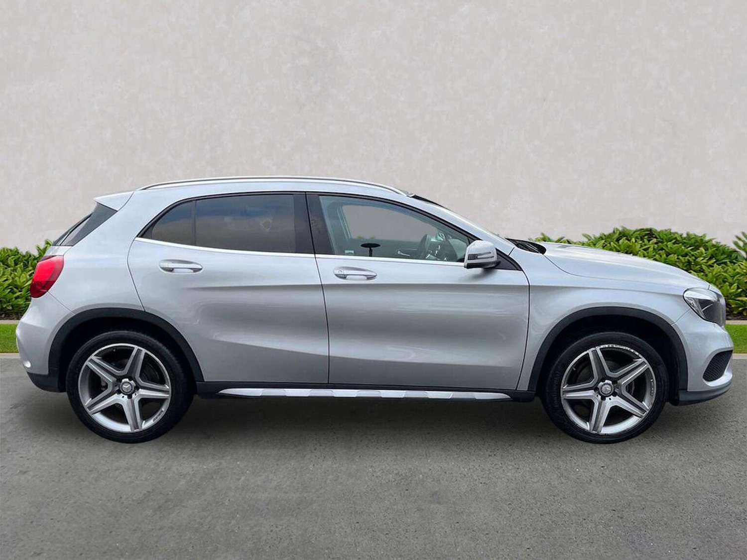Used Mercedes-Benz GLA 2017 for sale - 77028083: Photo 3