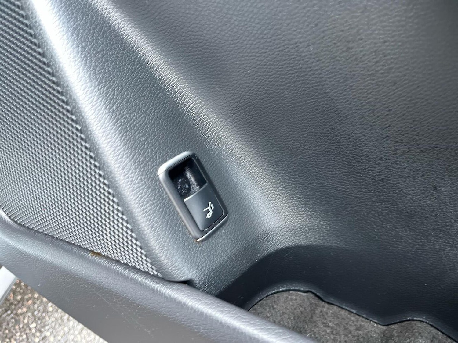 Used Mercedes-Benz GLA 2017 for sale - 77028083: Photo 30