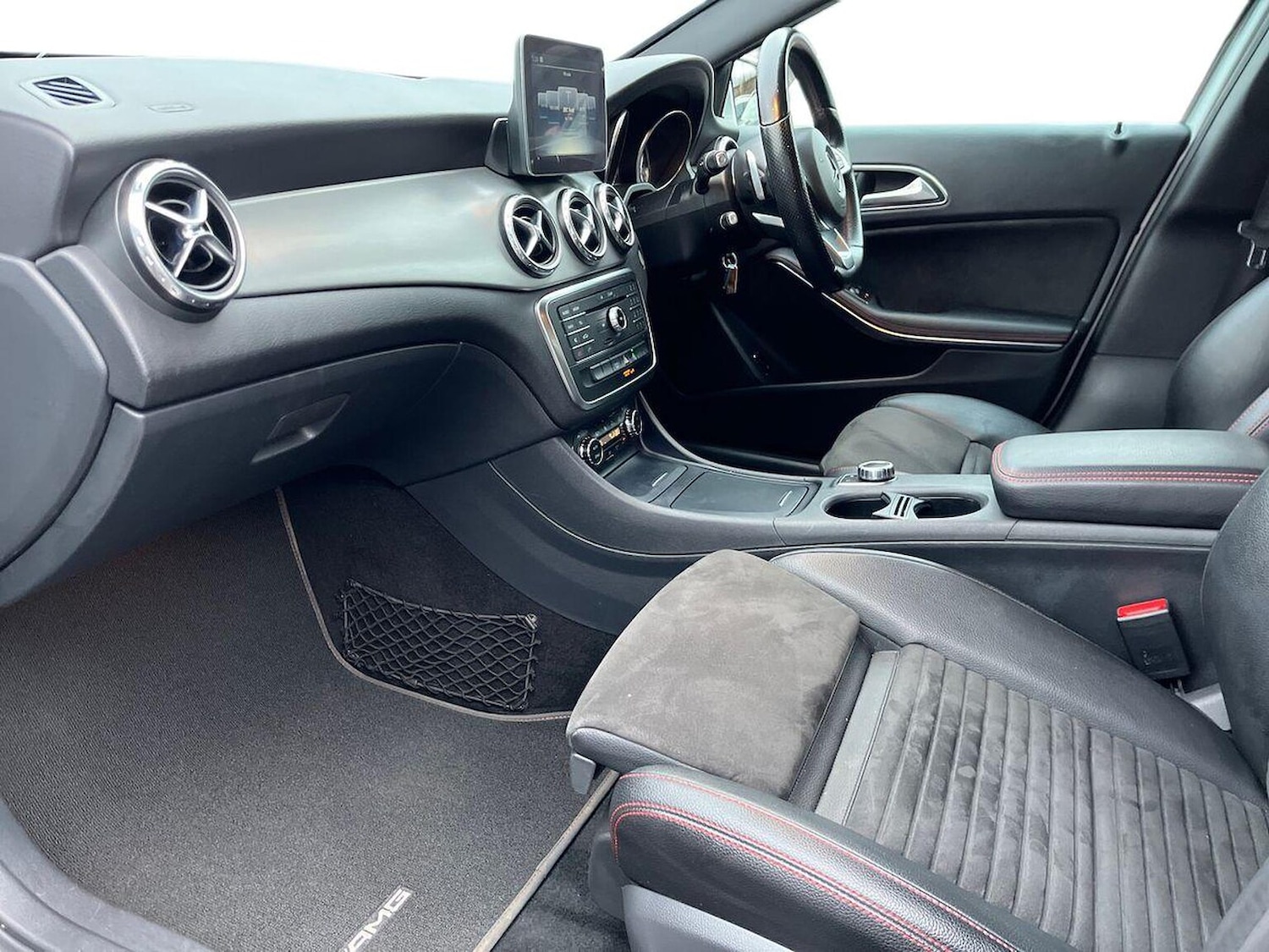 Used Mercedes-Benz GLA 2017 for sale - 77028083: Photo 7