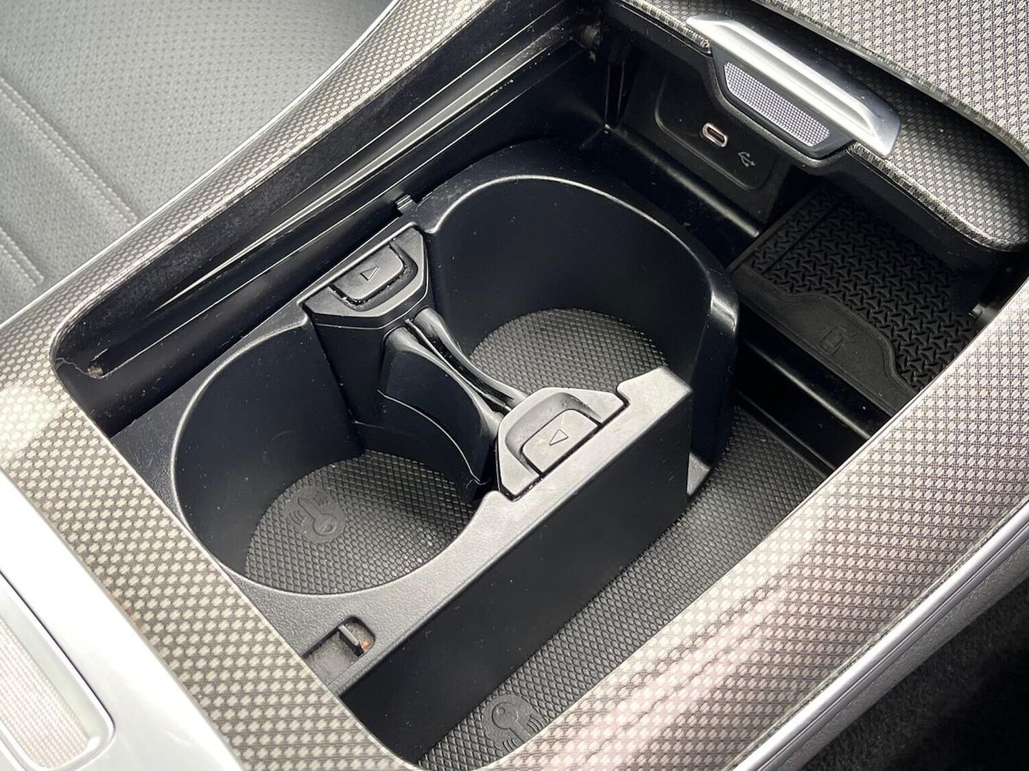 Used Mercedes-Benz C Class 2023 for sale - 76477218: Photo 32