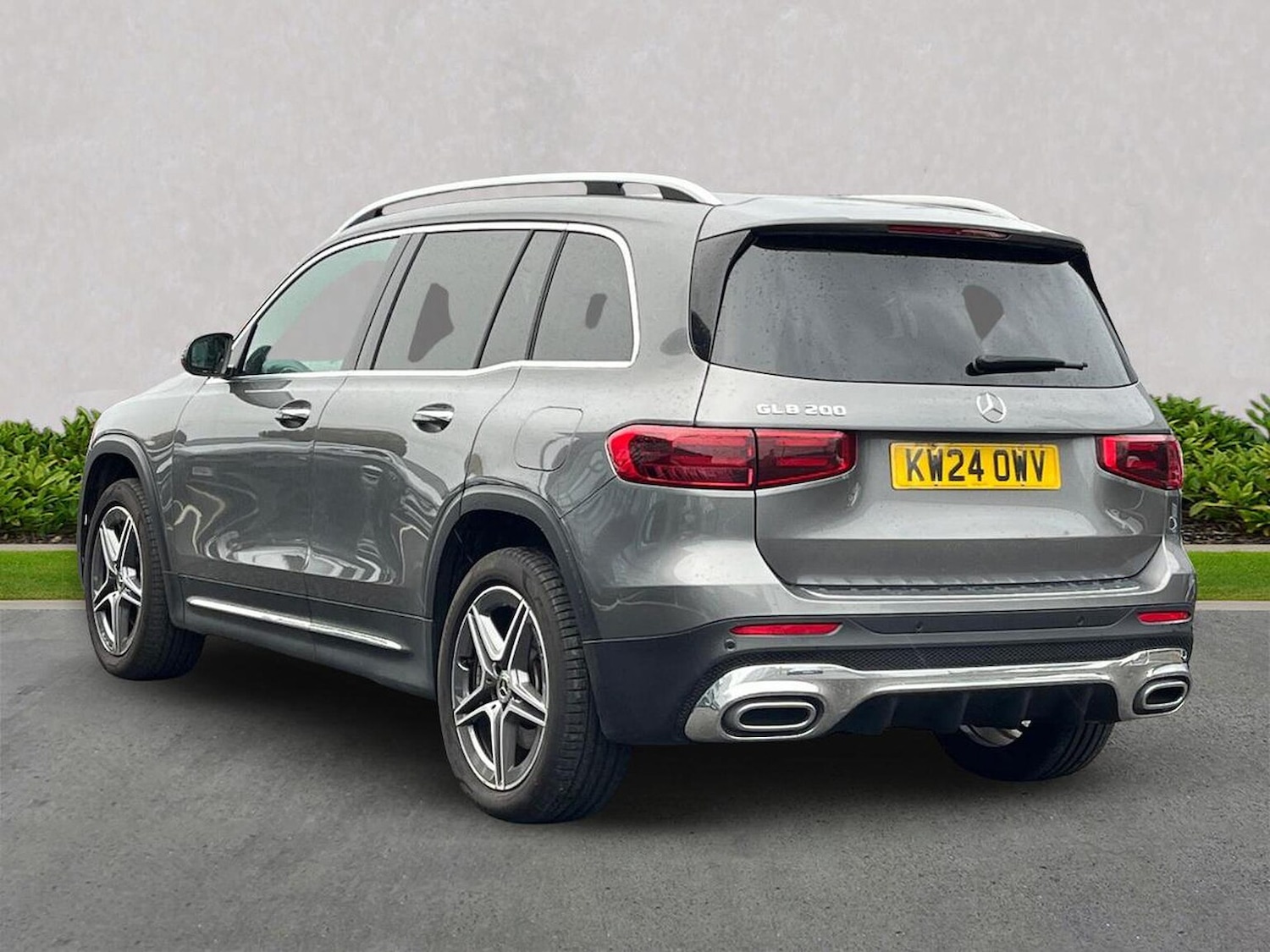 Used Mercedes-Benz GLB 2024 for sale - 77001871: Photo 2