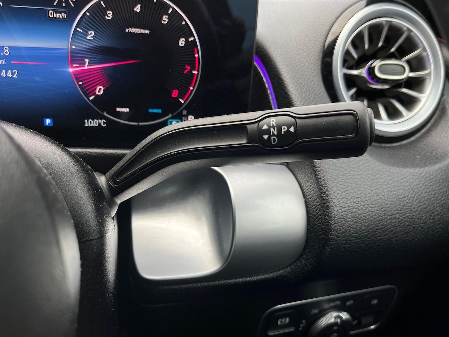 Used Mercedes-Benz GLB 2024 for sale - 77001871: Photo 29