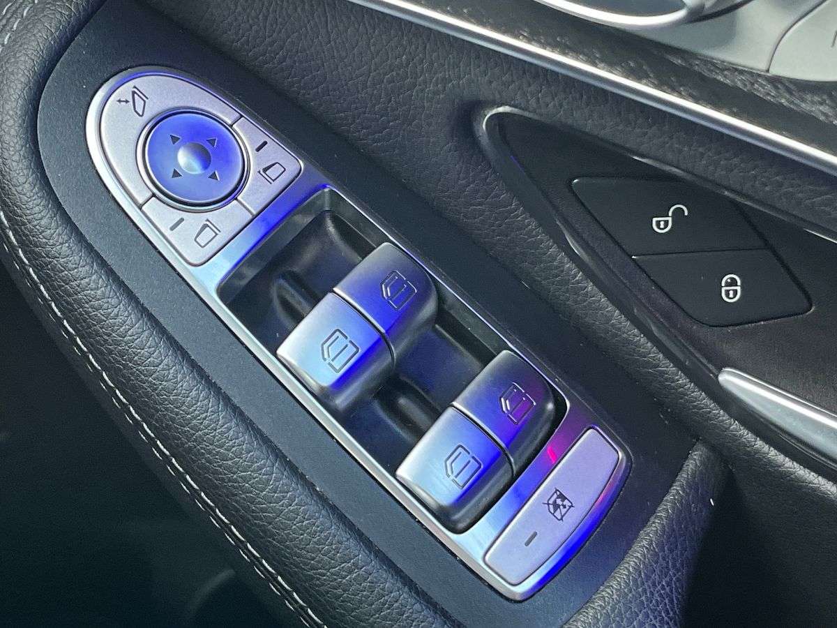 Used Mercedes-Benz GLC 2019 for sale - 78090974: Photo 21