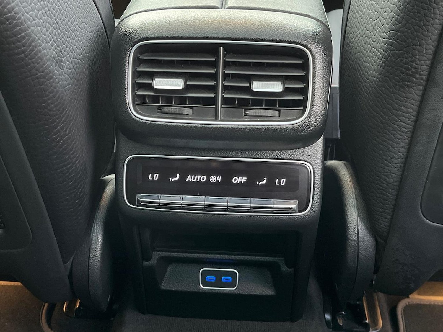 Used Mercedes-Benz GLE 2023 for sale - 76490525: Photo 2