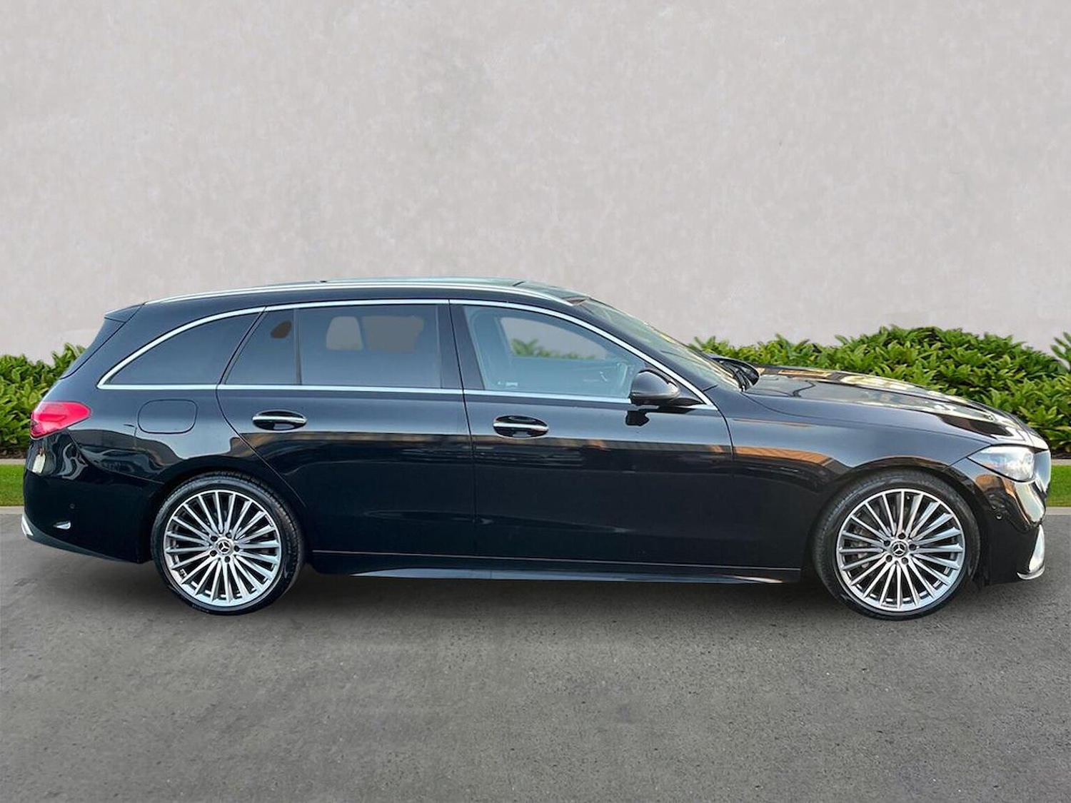 Used Mercedes-Benz C Class 2024 for sale - 76637675: Photo 3