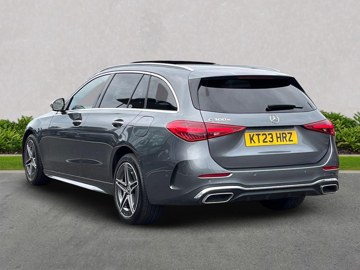 Used Mercedes-Benz C Class 2023 for sale - 76706457: Photo 2