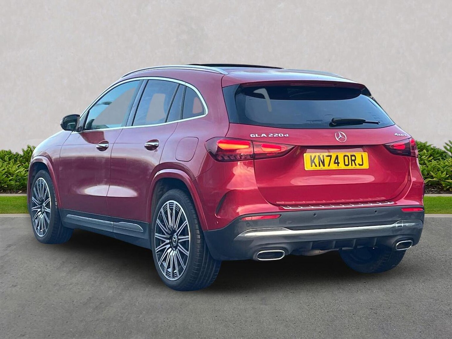 Used Mercedes-Benz GLA 2024 for sale - 76837176: Photo 2