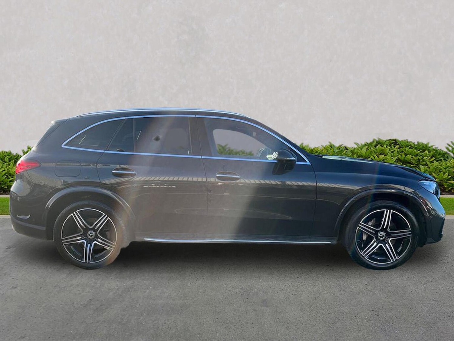 Used Mercedes-Benz GLC 2023 for sale - 76763479: Photo 3