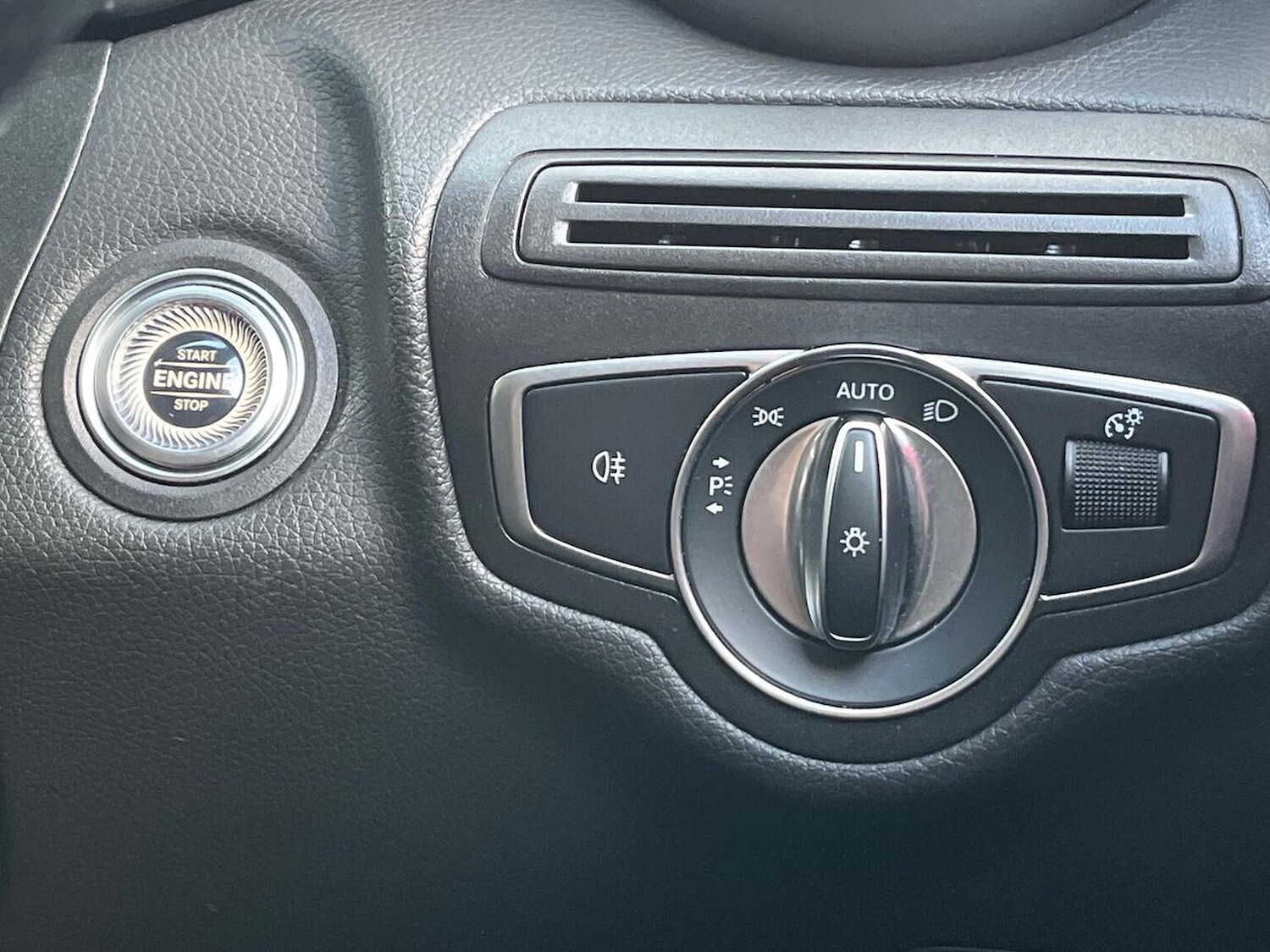 Used Mercedes-Benz GLC 2022 for sale - 76396919: Photo 23