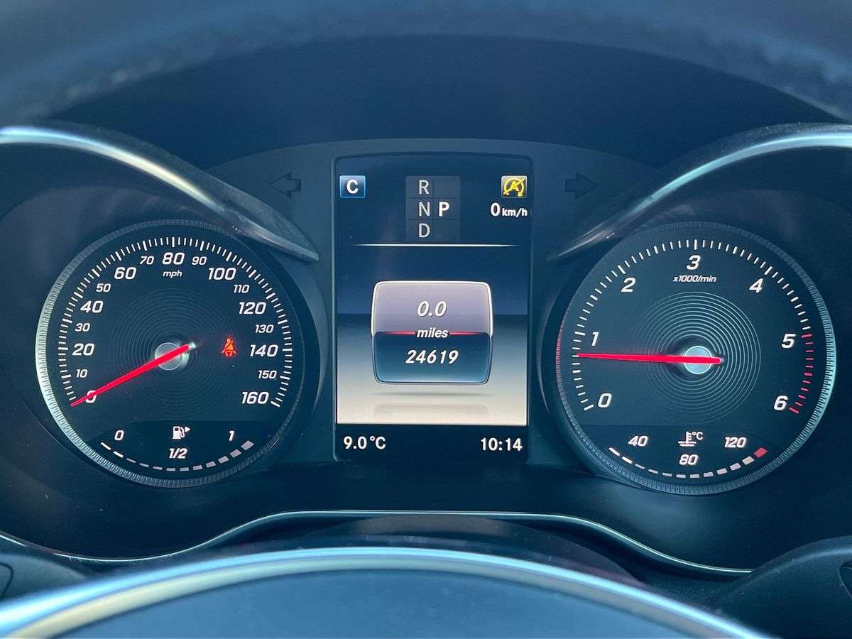 Used Mercedes-Benz C Class 2018 for sale - 77639325: Photo 10