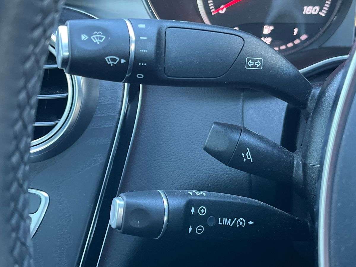 Used Mercedes-Benz C Class 2018 for sale - 77639325: Photo 28