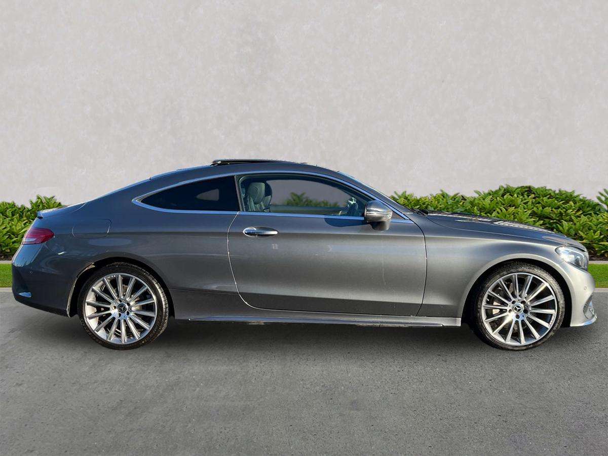 Used Mercedes-Benz C Class 2018 for sale - 77639325: Photo 3