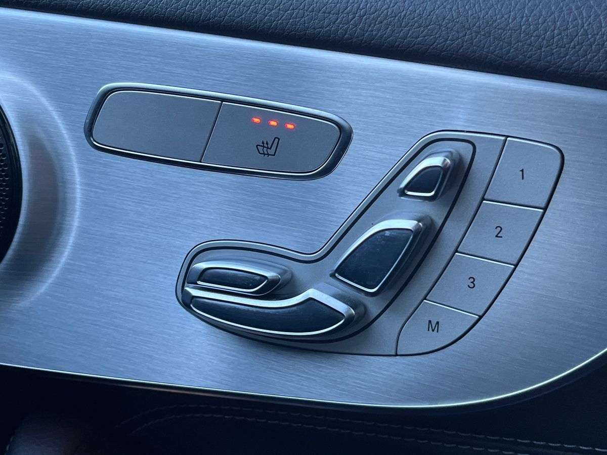 Used Mercedes-Benz C Class 2018 for sale - 77639325: Photo 30