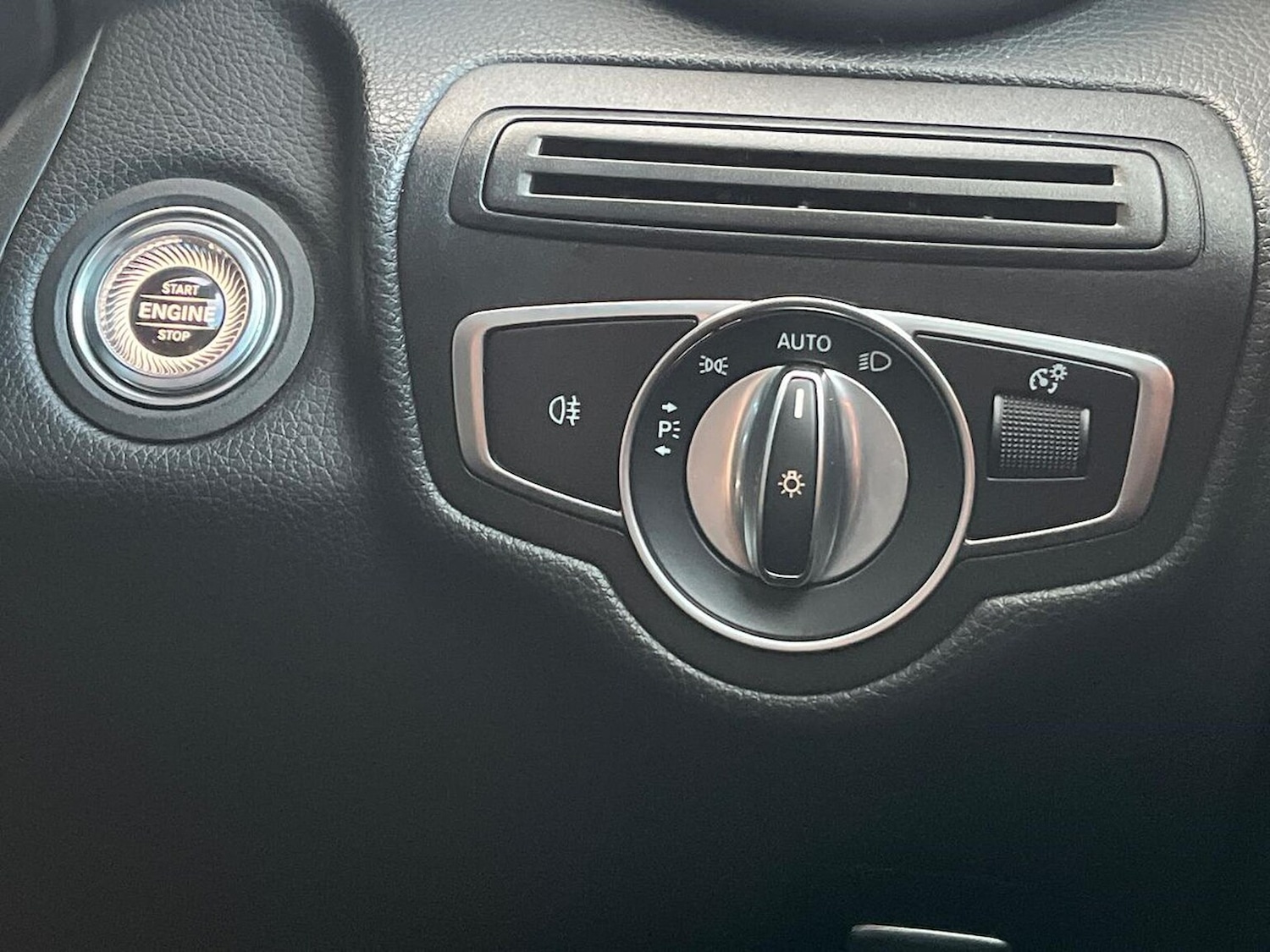 Used Mercedes-Benz GLC 2020 for sale - 77542458: Photo 22