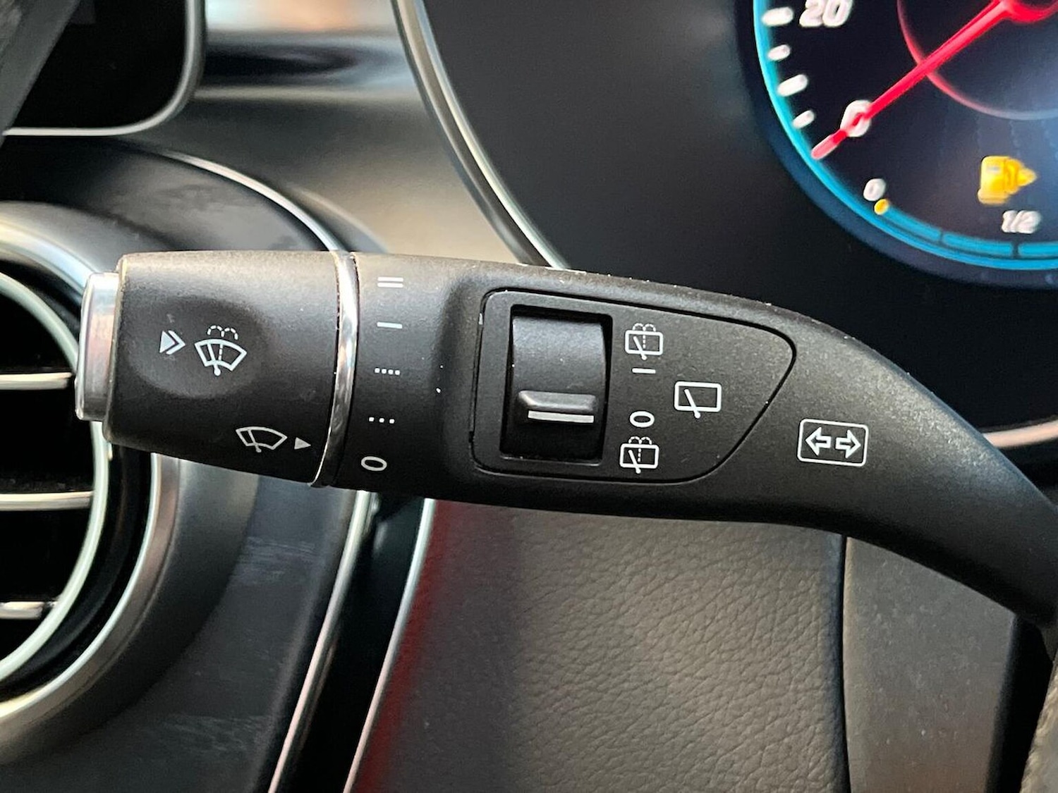 Used Mercedes-Benz GLC 2020 for sale - 77542458: Photo 28