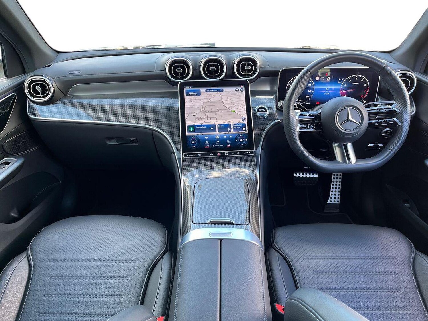 Used Mercedes-Benz GLC 2023 for sale - 76030405: Photo 8
