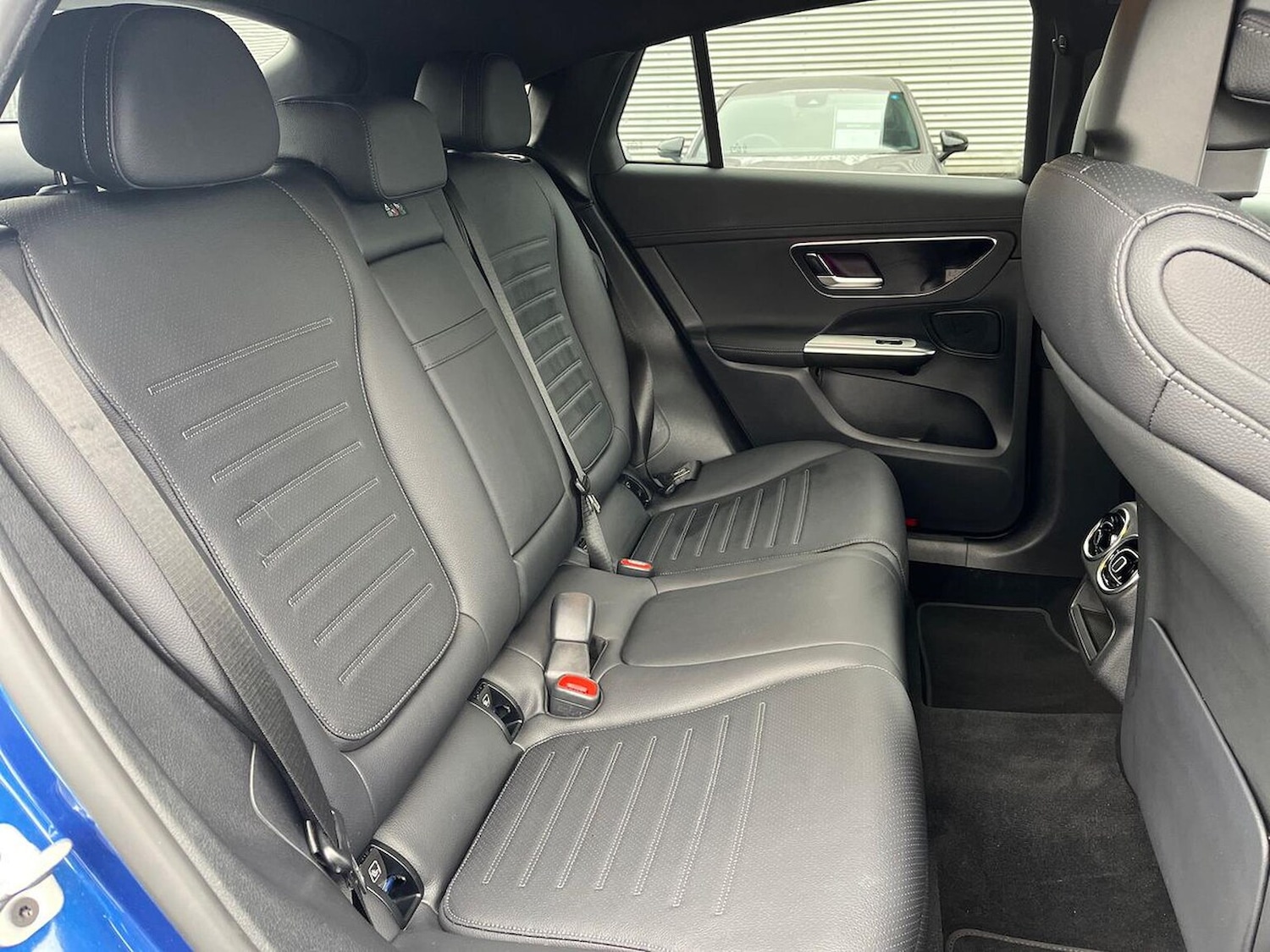 Used Mercedes-Benz GLC 2023 for sale - 76264398: Photo 16