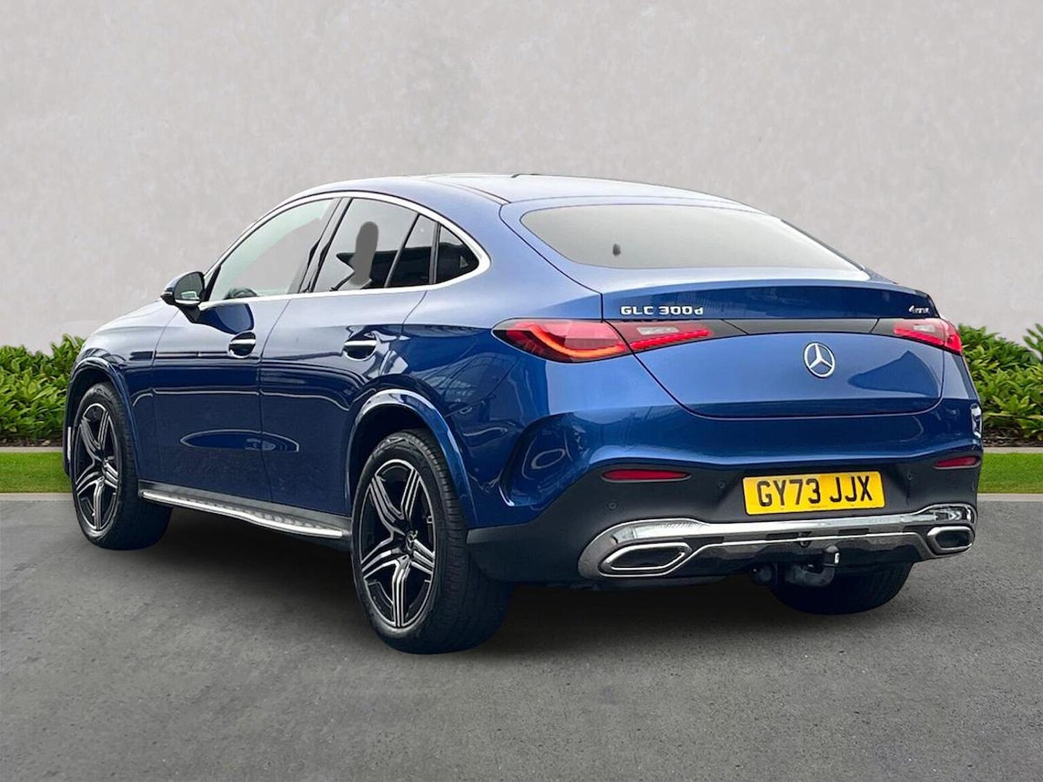 Used Mercedes-Benz GLC 2023 for sale - 76264398: Photo 2