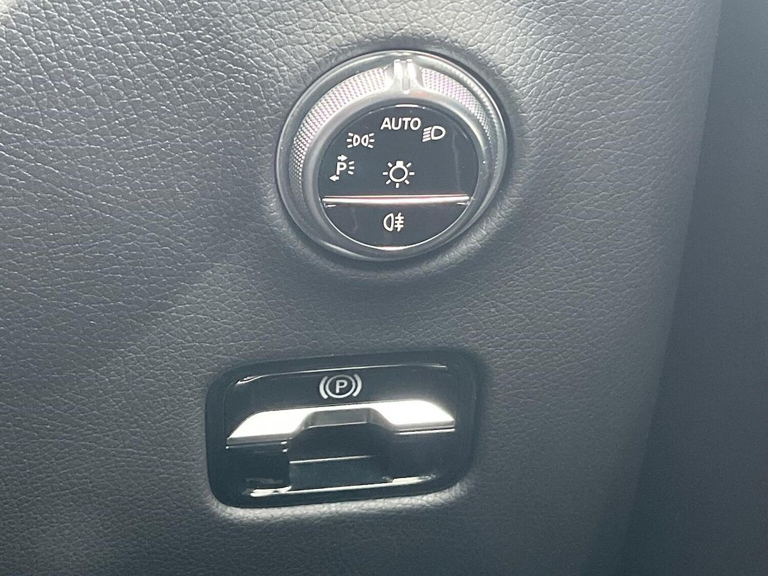 Used Mercedes-Benz GLC 2023 for sale - 76264398: Photo 22