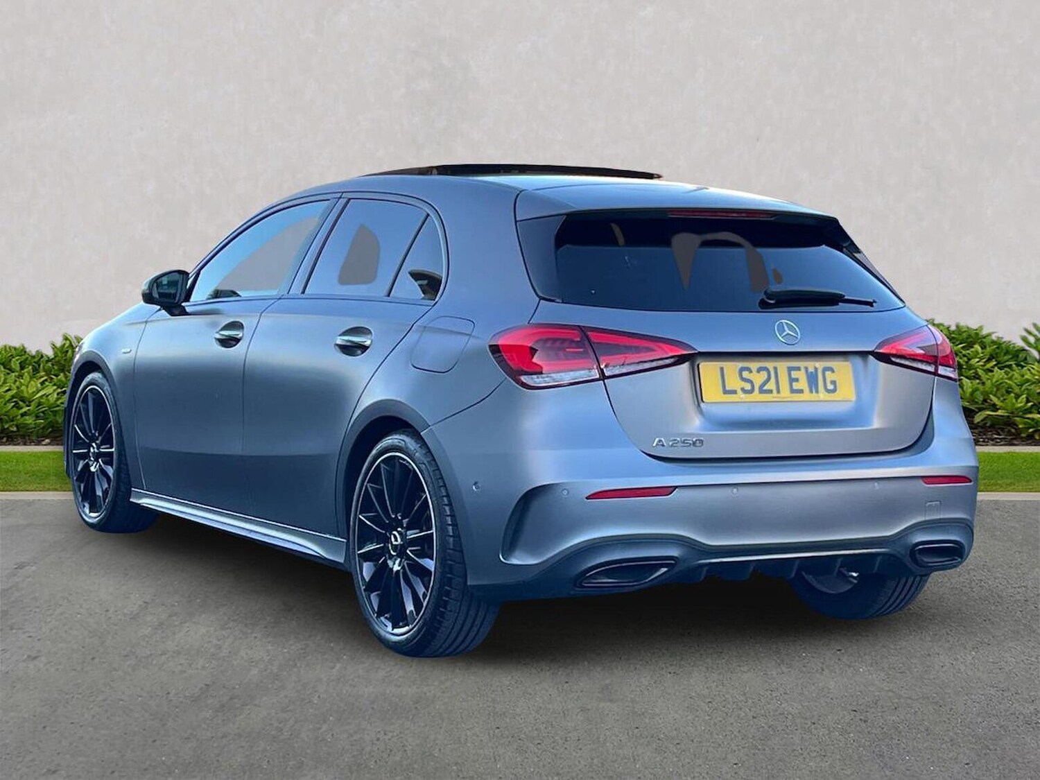 Used Mercedes-Benz A-Class 2021 for sale - 76974566: Photo 2