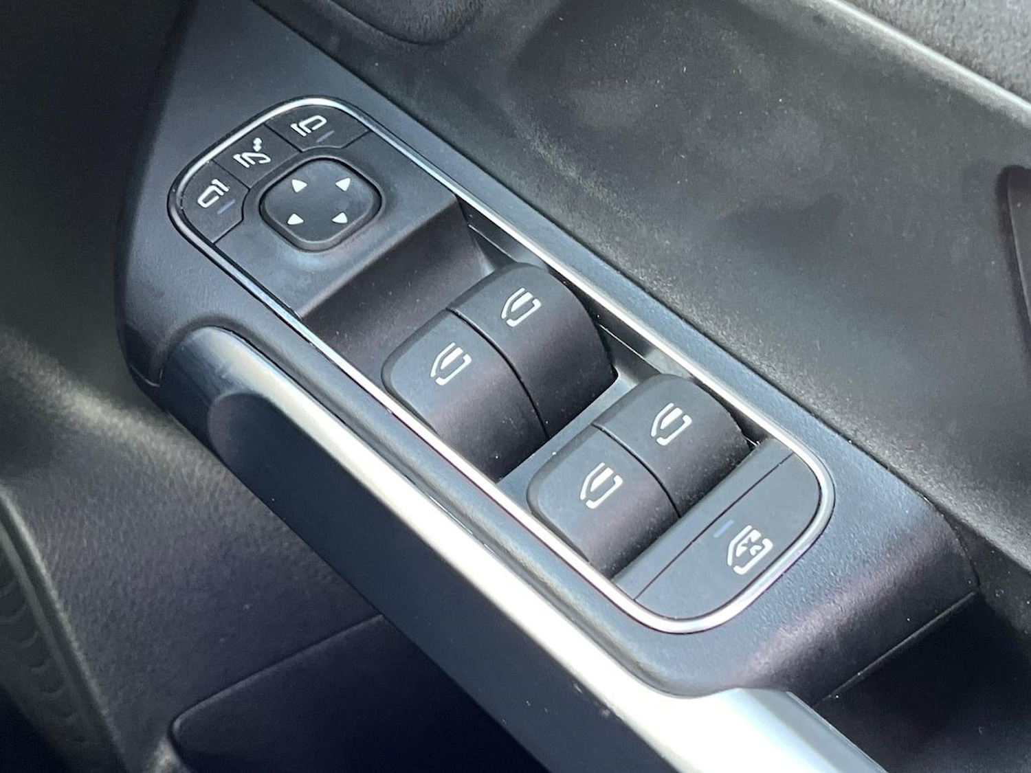 Used Mercedes-Benz EQB 2025 for sale - 76127233: Photo 21