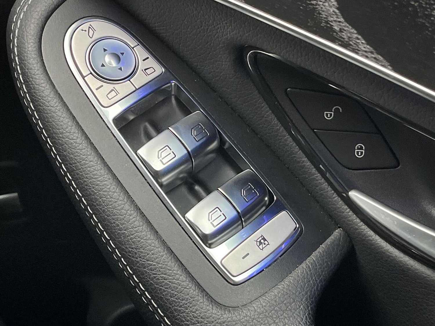 Used Mercedes-Benz GLC 2020 for sale - 76490536: Photo 21