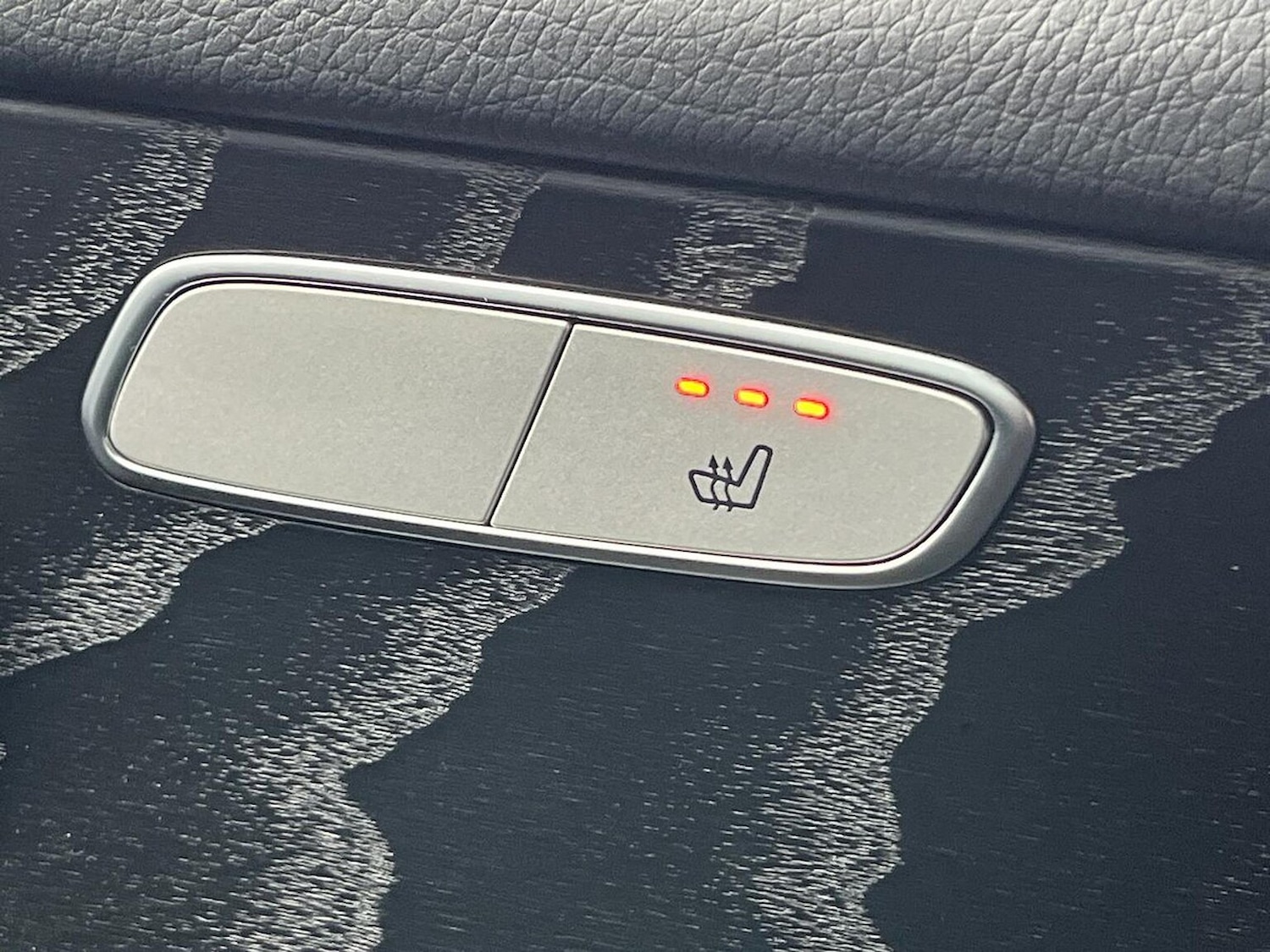 Used Mercedes-Benz GLC 2020 for sale - 76490536: Photo 30