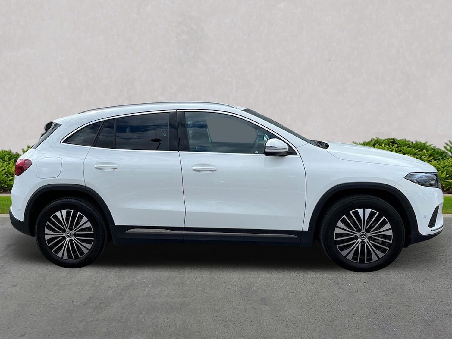 Used Mercedes-Benz EQA 2024 for sale - 76142971: Photo 3