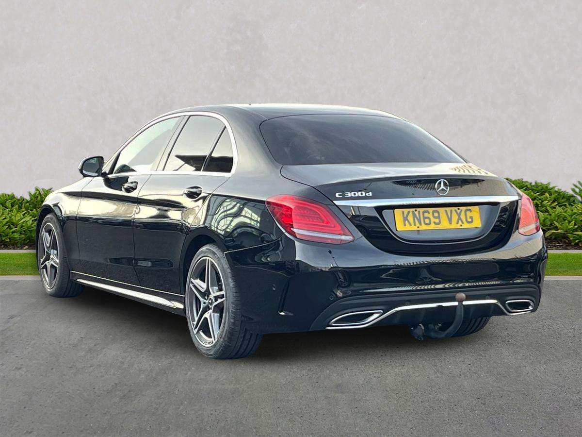 Used Mercedes-Benz C Class 2019 for sale - 78192649: Photo 2