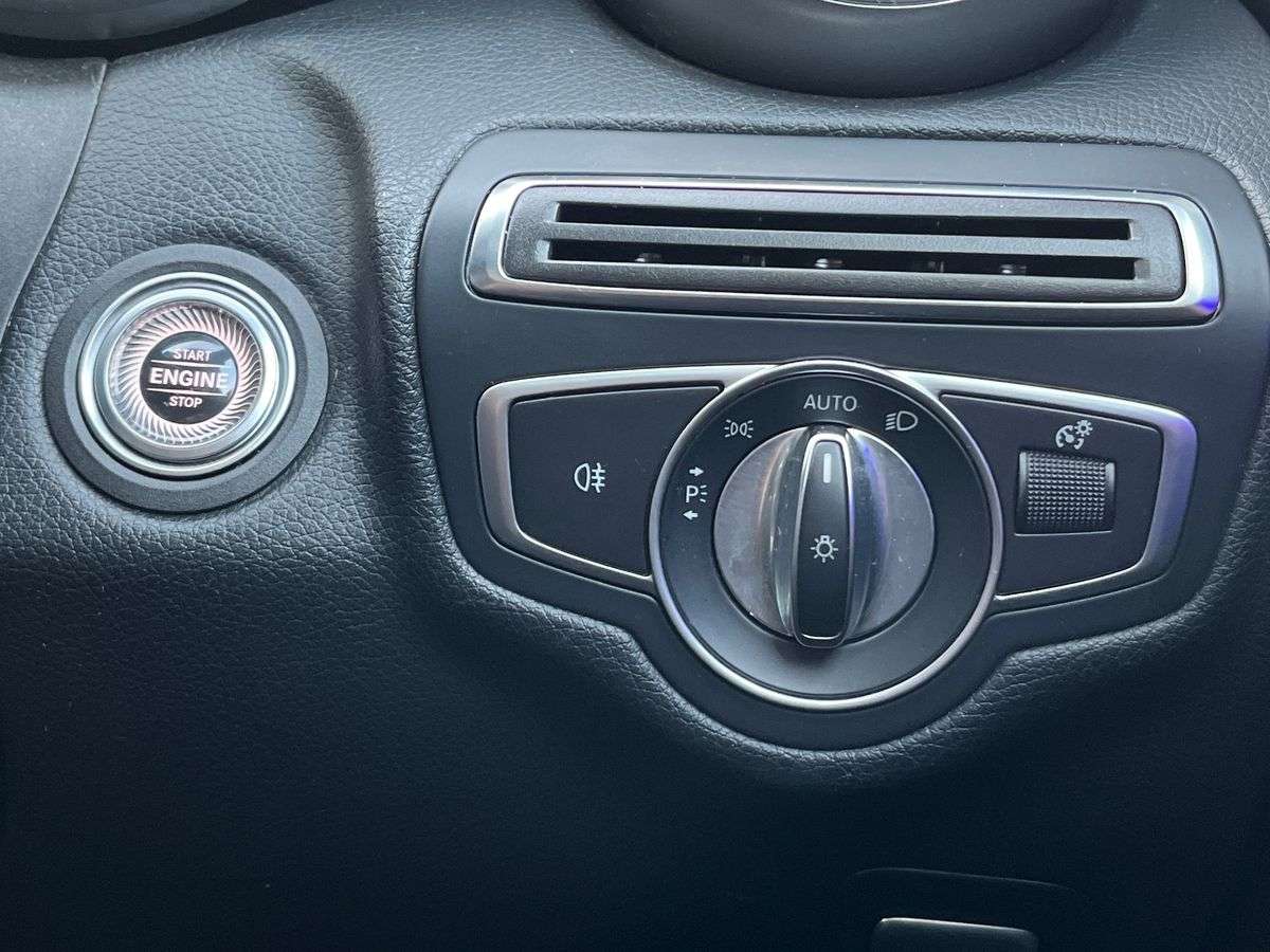 Used Mercedes-Benz C Class 2019 for sale - 78192649: Photo 22