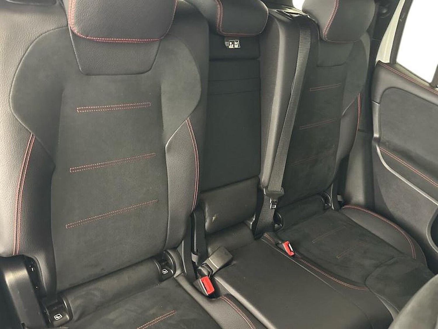 Used Mercedes-Benz GLB 2024 for sale - 76471008: Photo 8